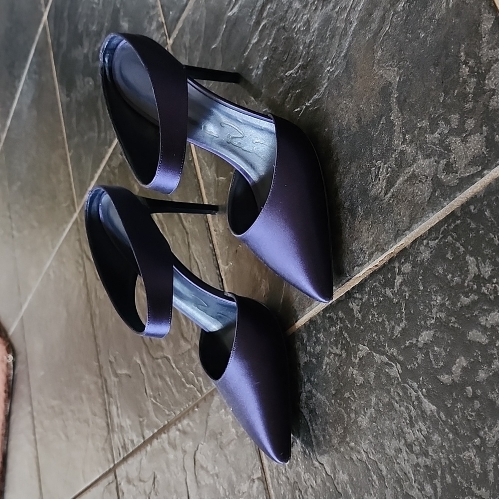 Oscar De La Renta Navy Satin Mule Heels